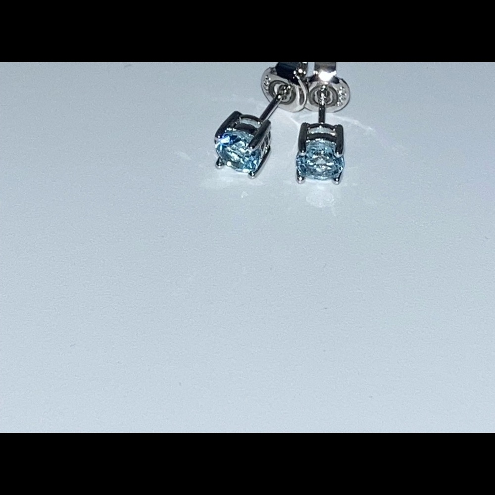 925 Silver Sky Blue Topaz Stud Earrings Natural Gemstone - Picture 2 of 5